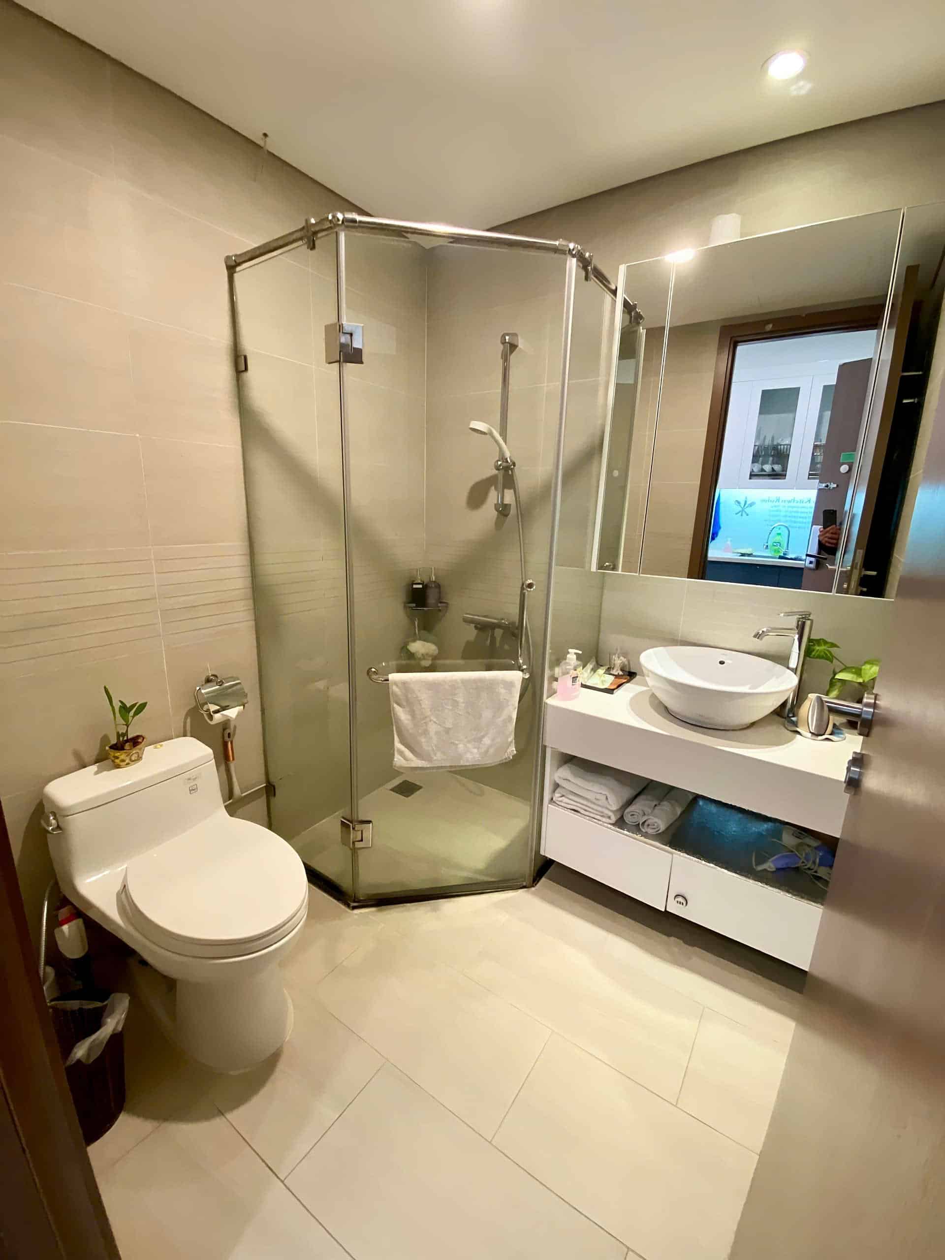Cho thuê căn hộ Studio Green Bay Mễ Trì theo ngày, giờ